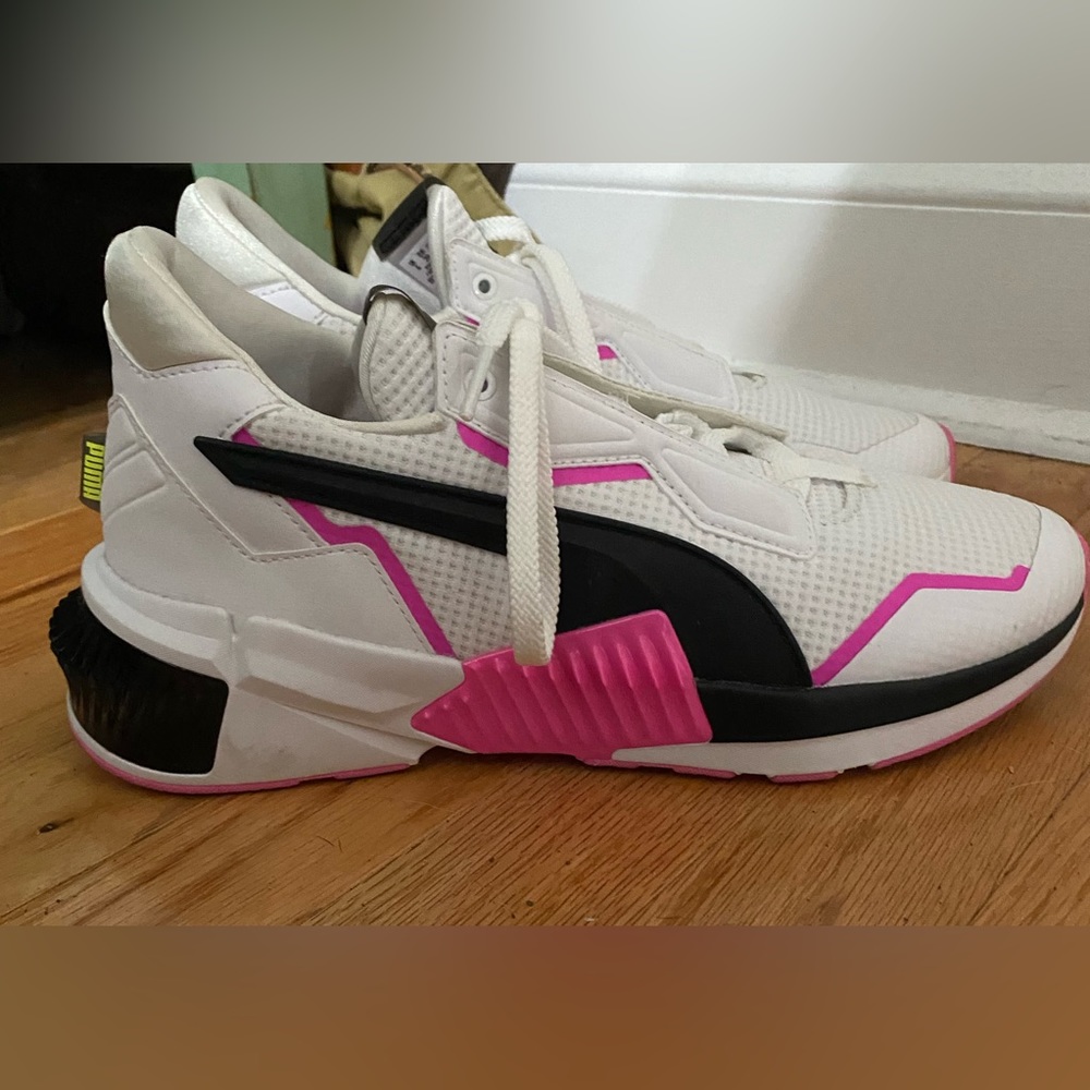 Puma Sneakers - Picture 3 of 3